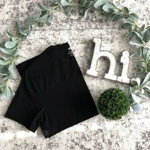 3 for $10 | H&M Slim Fit Tee | Size L
